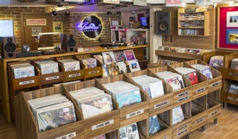 Eski Müzik CD Alanlar